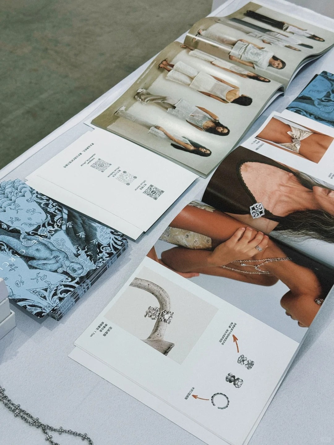 Natural Fabrics and Thoughtful Cuts That Define Maritime Vibe