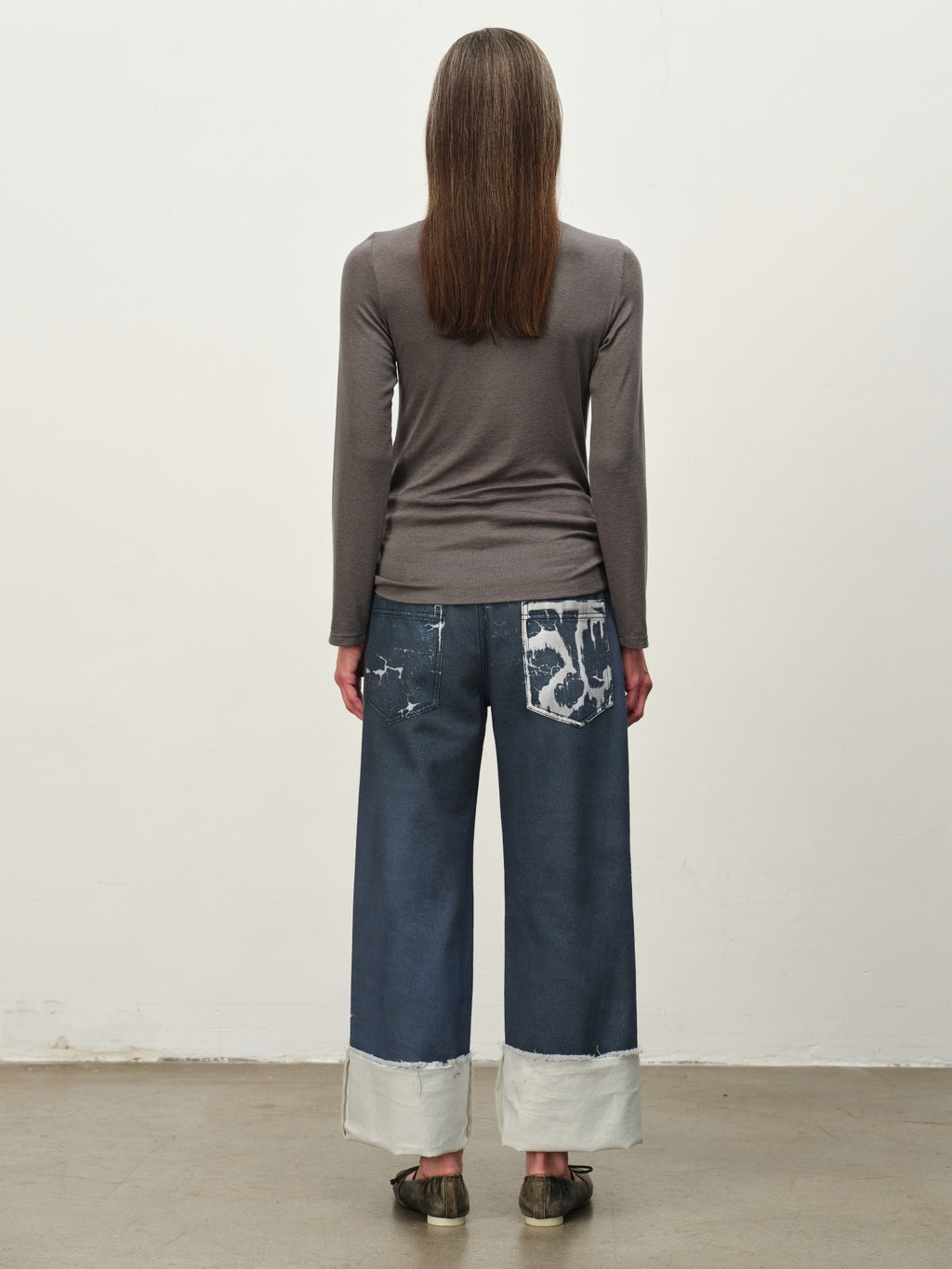 Tie-Hem V-Neck Long-Sleeve Tee