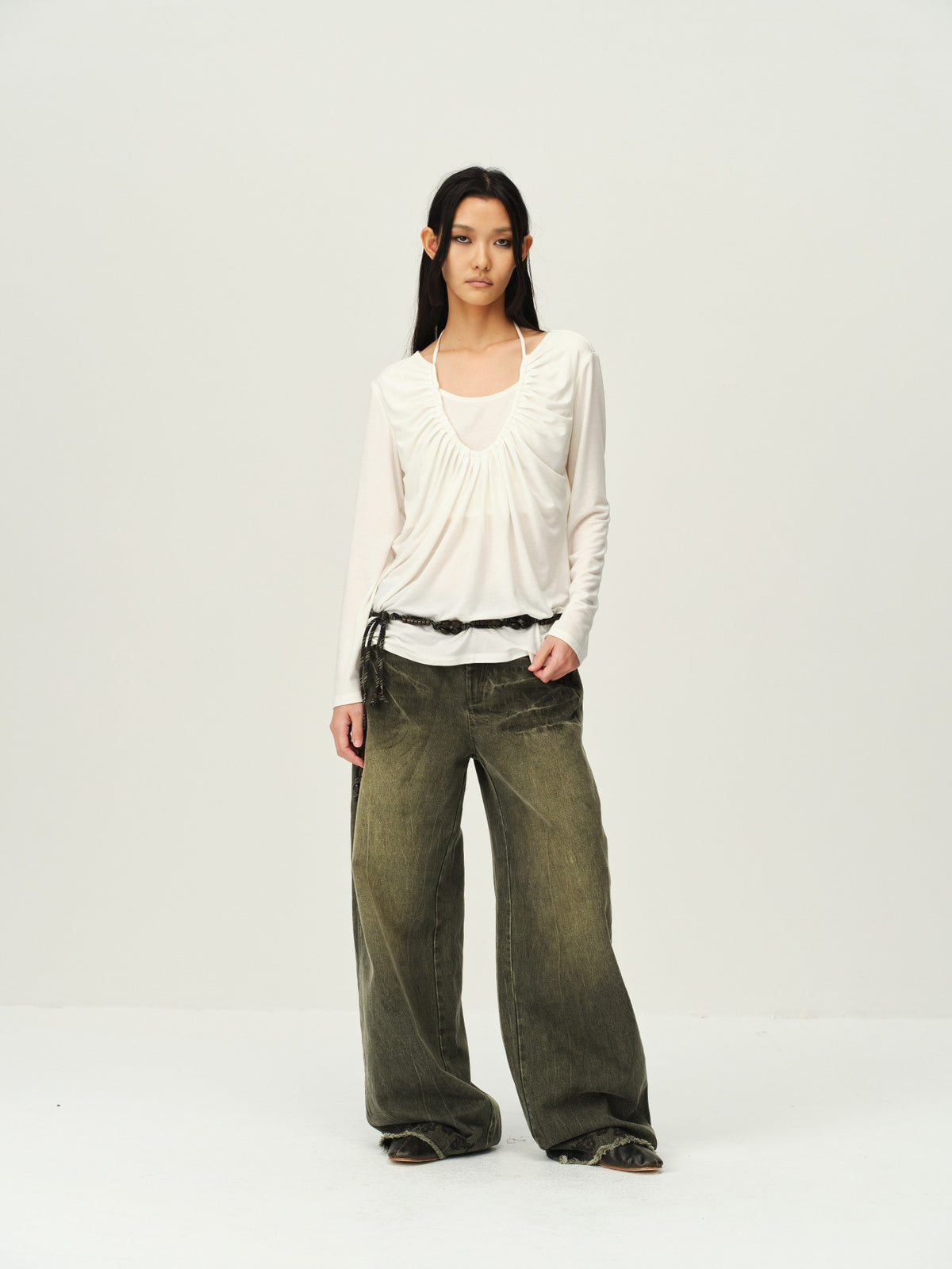 Embroidered Hem Washed Wide-Leg Jeans