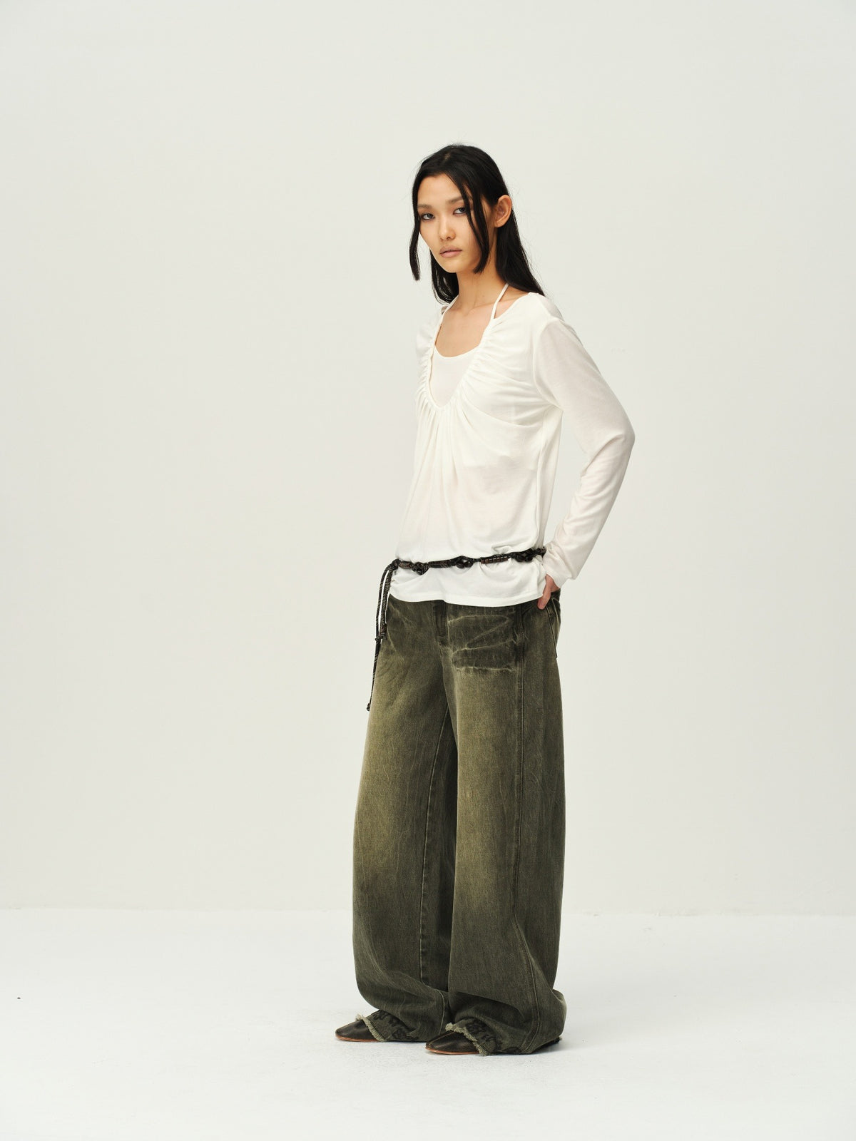 Embroidered Hem Washed Wide-Leg Jeans