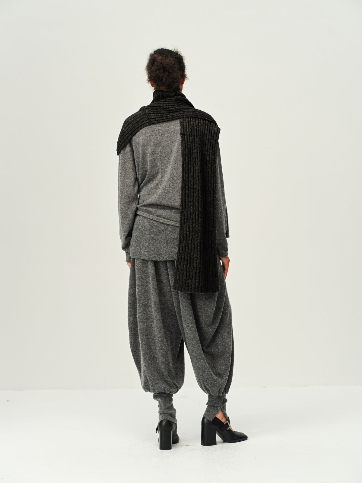 Wool Ribbed Knit Scarf